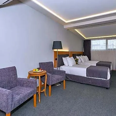 Hotel Bergama Old 3*