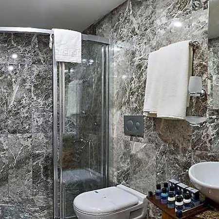 Hotel Bergama Old 3*