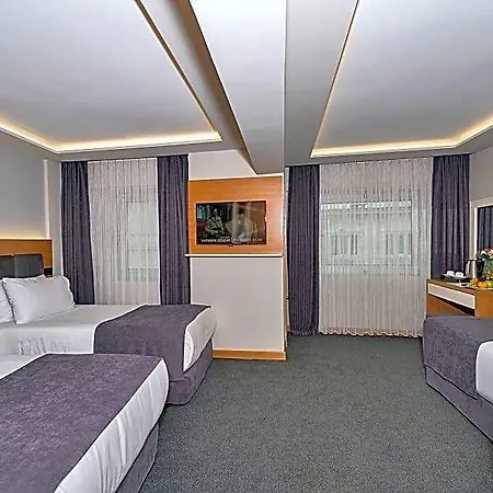 Hotel Bergama Old 3*