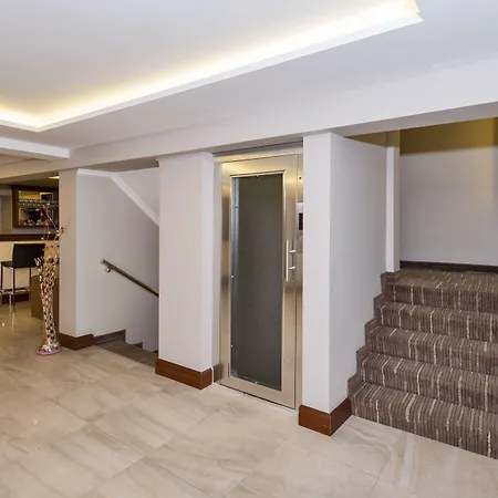 מלון Bergama Old 3*